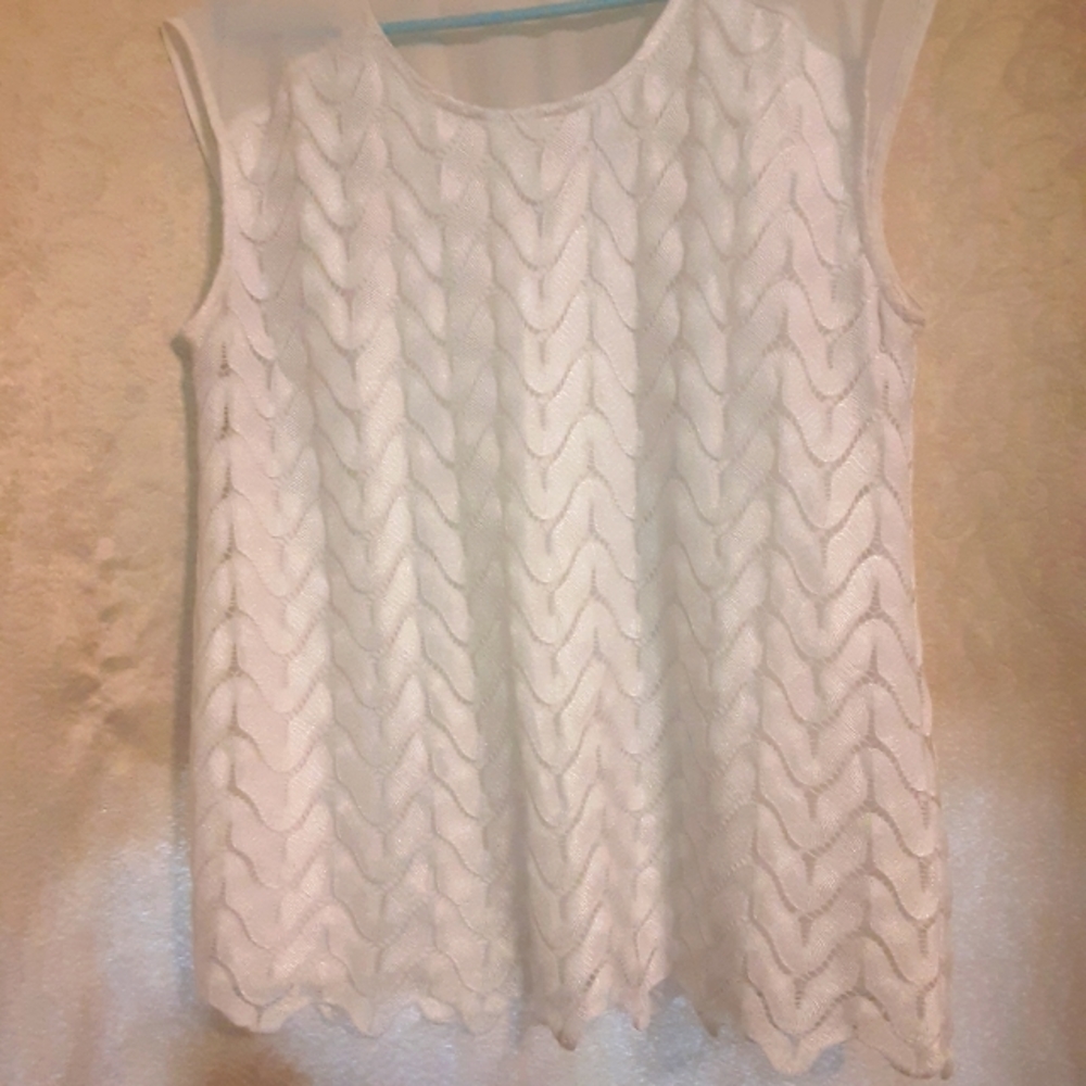 Roz & Ali 1× shirt
